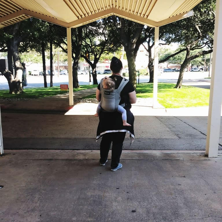 charlise-babywearing