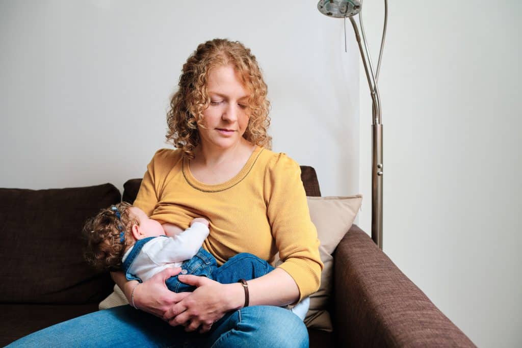 2 shirt breastfeeding method