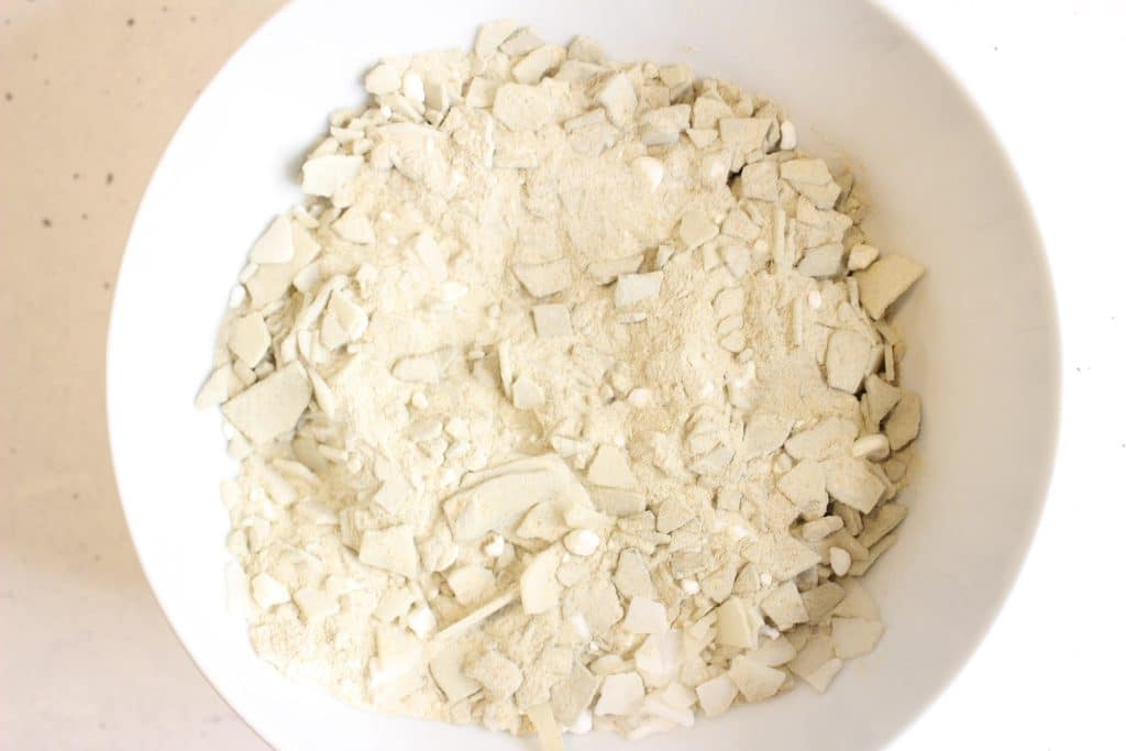 mix all the dry ingredients for the detox bath