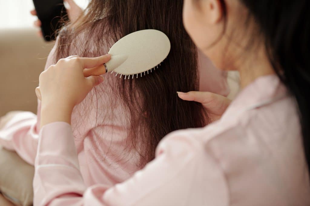 detangling child's hair
